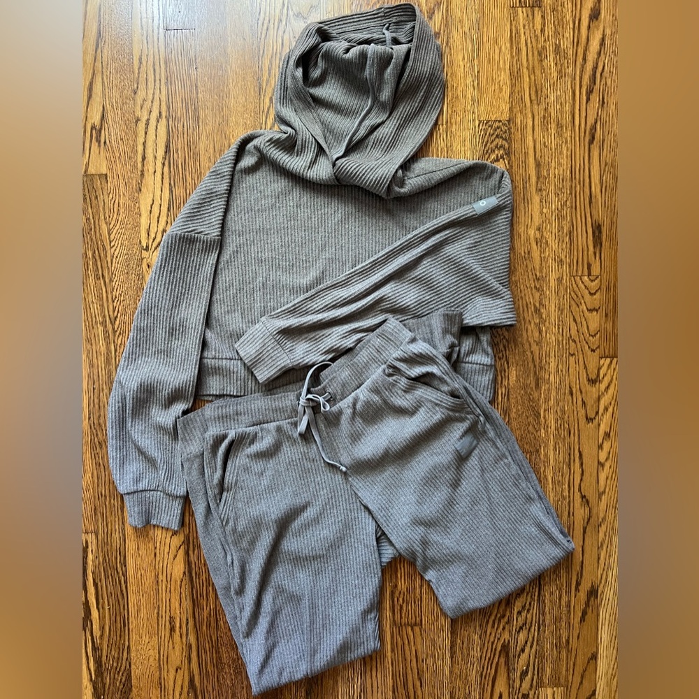 Ali Muse Ribbed Hoodie & Jogger Set - Picture 2 of 10